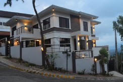 HOUSE AND LOT FOR SALE IN BAKAKENG BAGUIO CITY